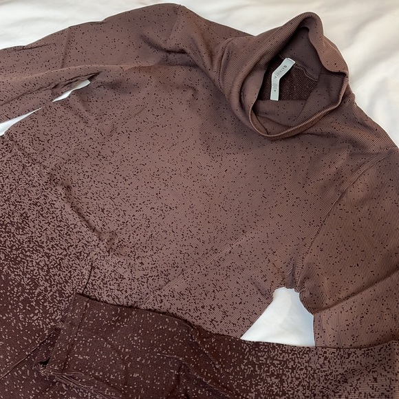 Athleta Flurry Gradient Ribbed Turtleneck M - Picture 3 of 6